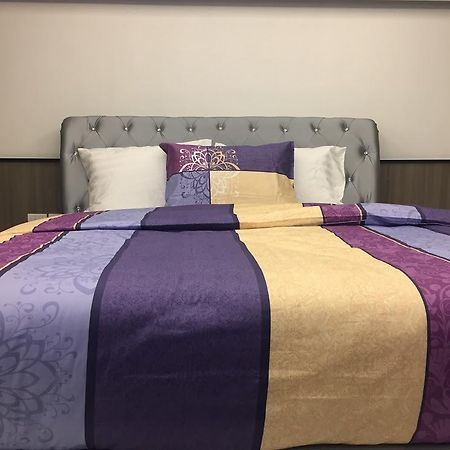 Family Suite Room Pratunam Банкок Екстериор снимка