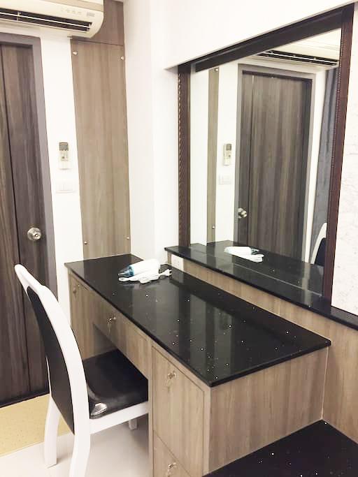 Family Suite Room Pratunam Банкок Екстериор снимка